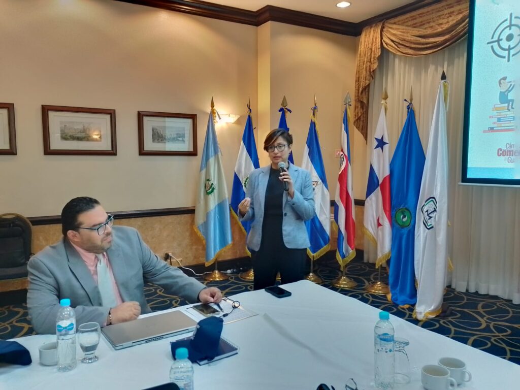 Directora de FECAMCO en 103 Reunion ordinaria del Directorio COCATRAM